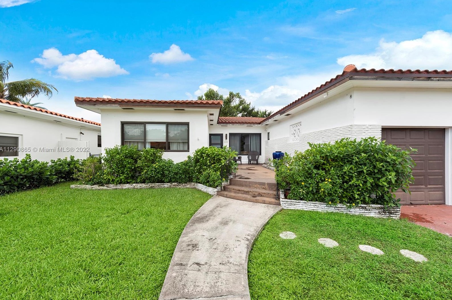 9332 Carlyle Ave, Miami, FL 33154-2444
