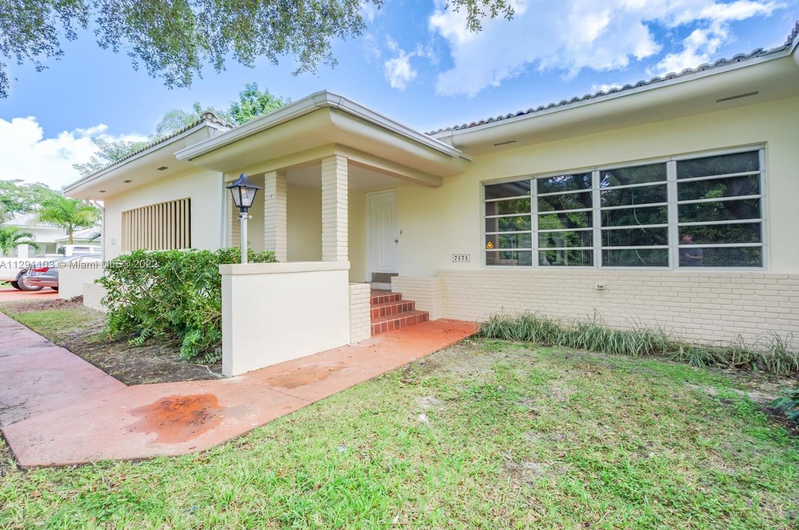 7171 71st Ave, Miami, FL 33143-3037
