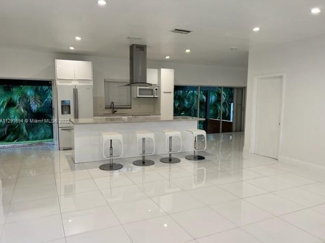 5761 Nw 98th Pl, Miami, FL 33178