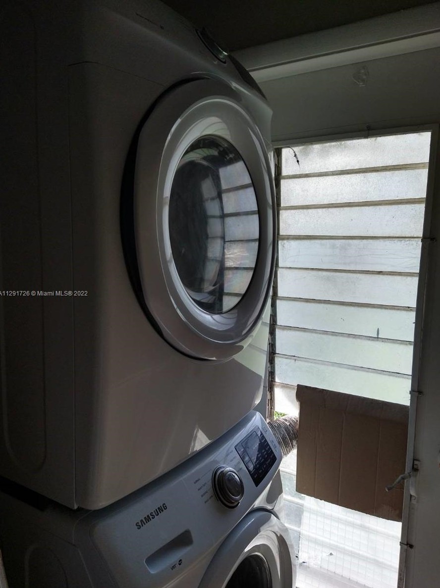 1020 71st Ave, Hollywood FL  33024-5540 exterior