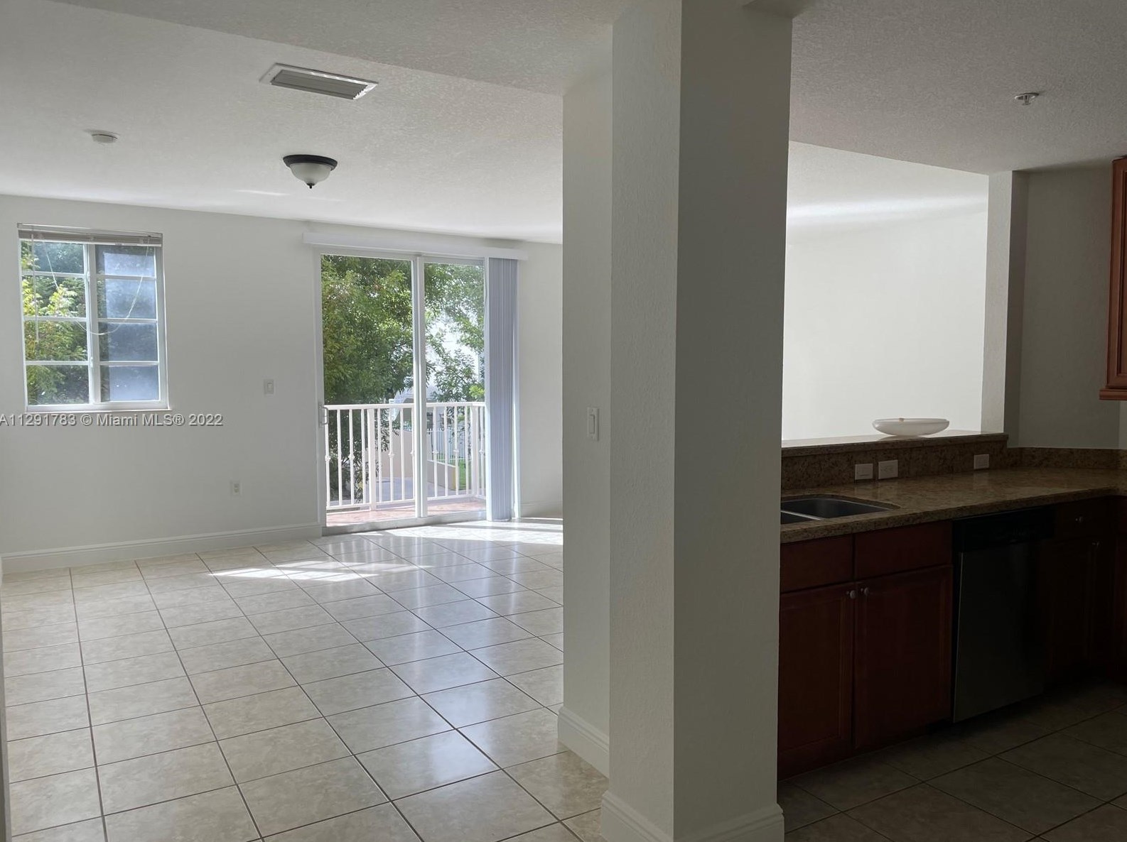107 Mendoza Ave Apt 206, Miami, FL 33134