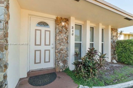 316 4th St Se, Dania Beach, FL 33004