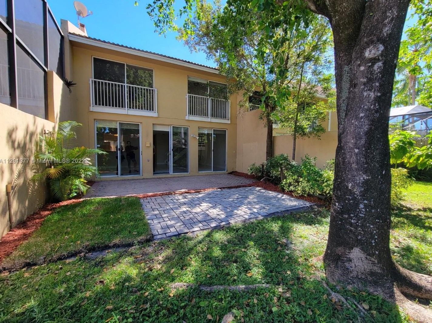 10259 51st Ln, Miami FL  33178-3203 exterior