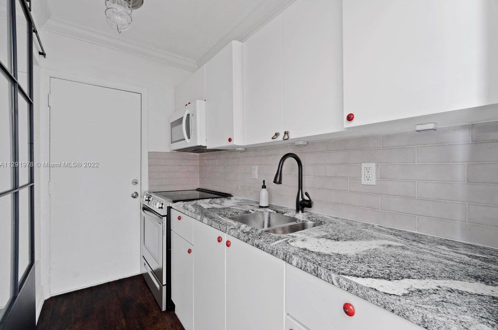 7331 Gary Ave #209, Miami, FL 33141