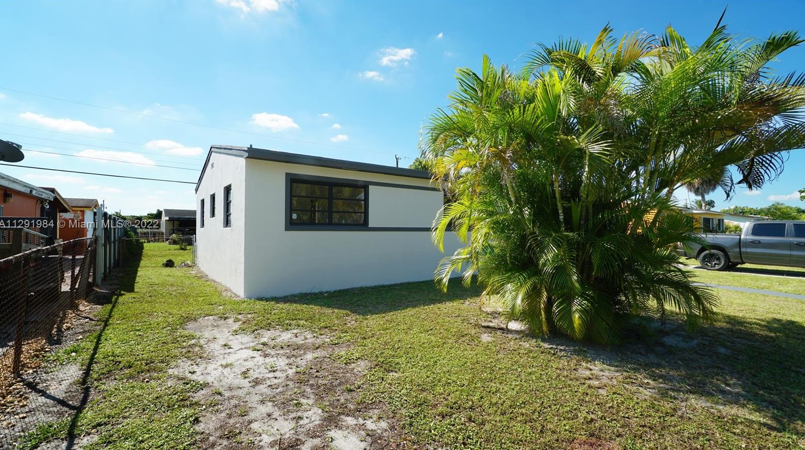 1320 179th St, Miami, FL 33162-1316