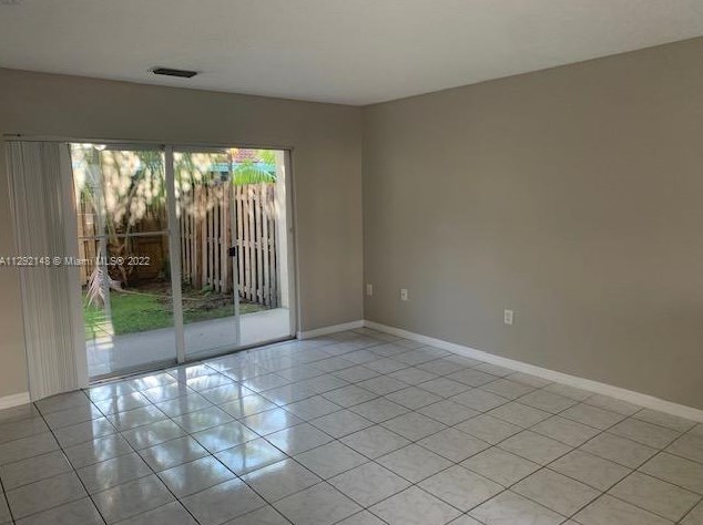 120 114th Ave, Miami, FL 33172-3514