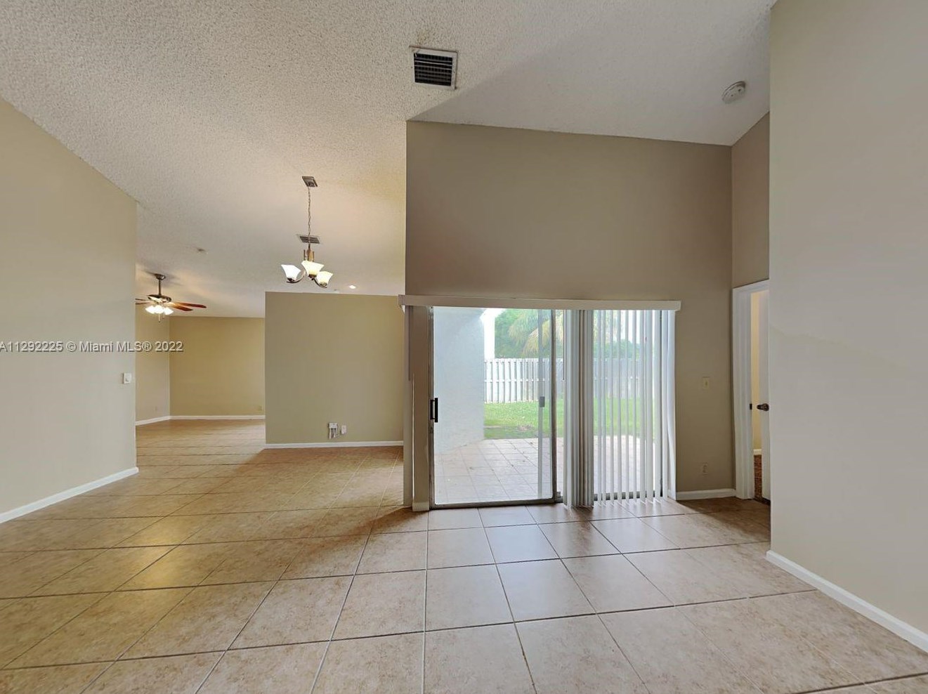 9990 River Run Cir, Hollywood, FL 33025-4444