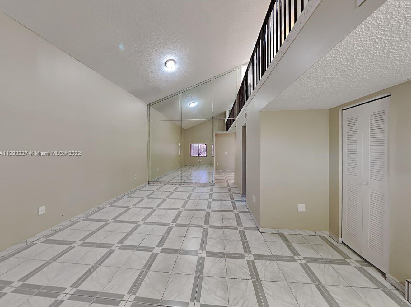 6490 W 25th Ave, Hialeah, FL 33016