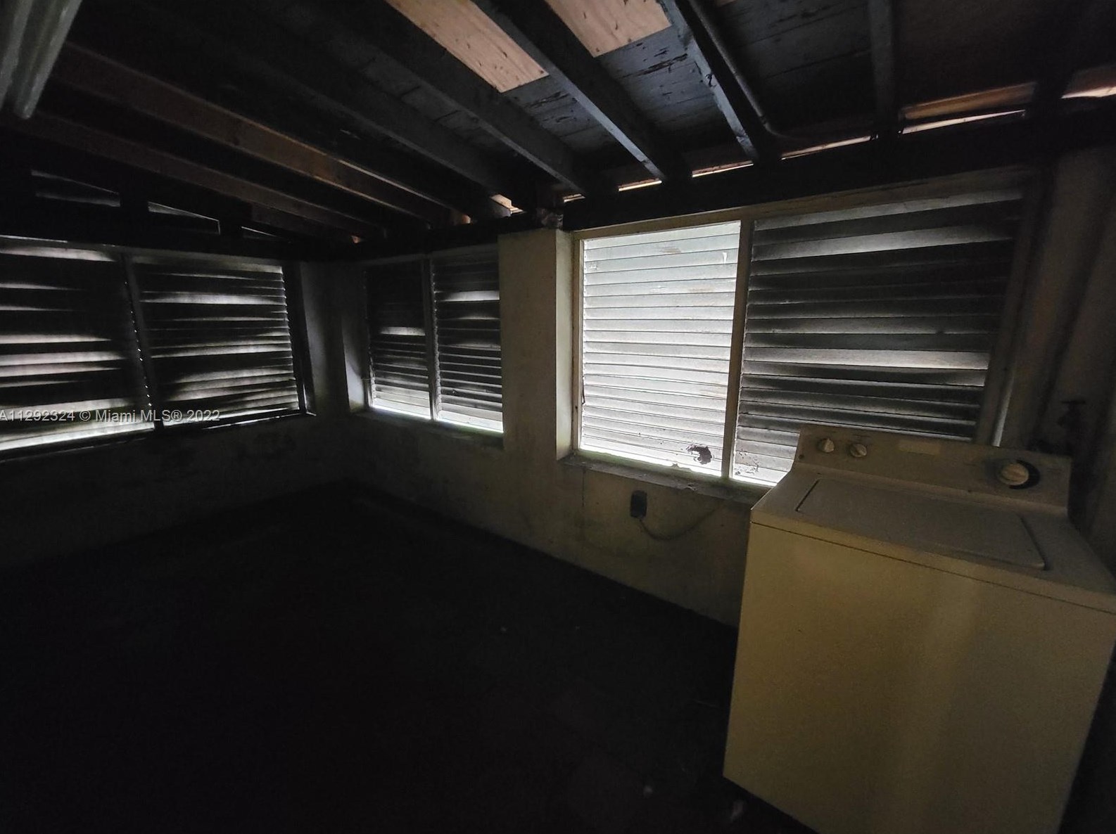 2281 81 Ter, Miami FL 33147-4838 exterior