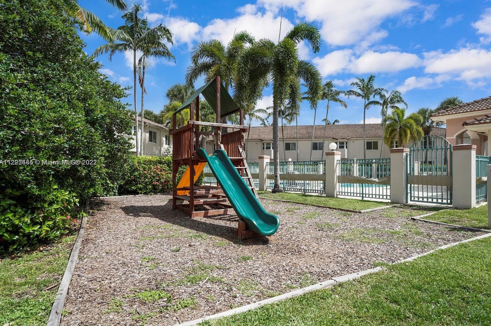 2170 78th Ave, Hollywood FL  33024-0905 exterior