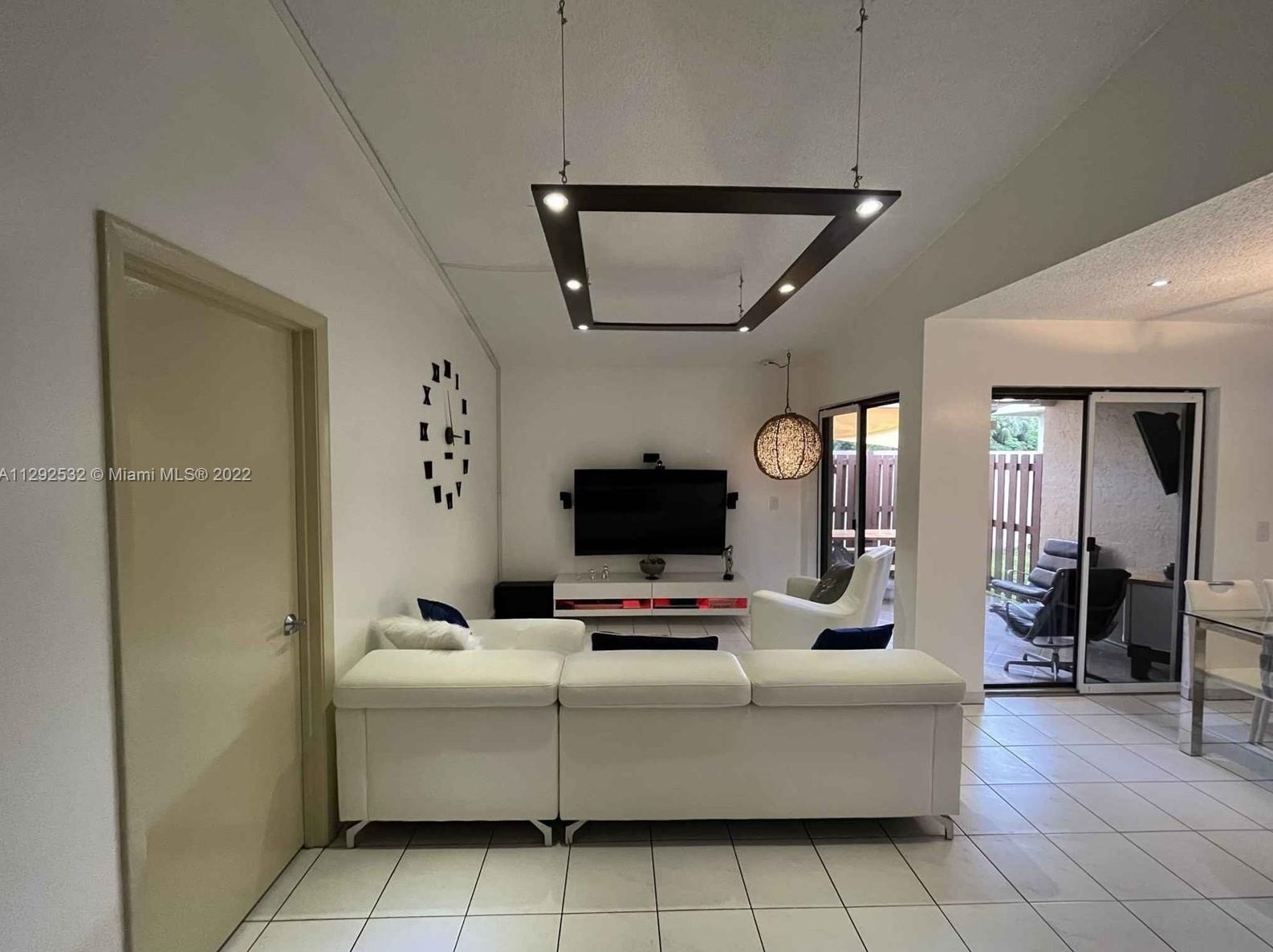 6224 Nw 170th Ter, Hialeah, FL 33015