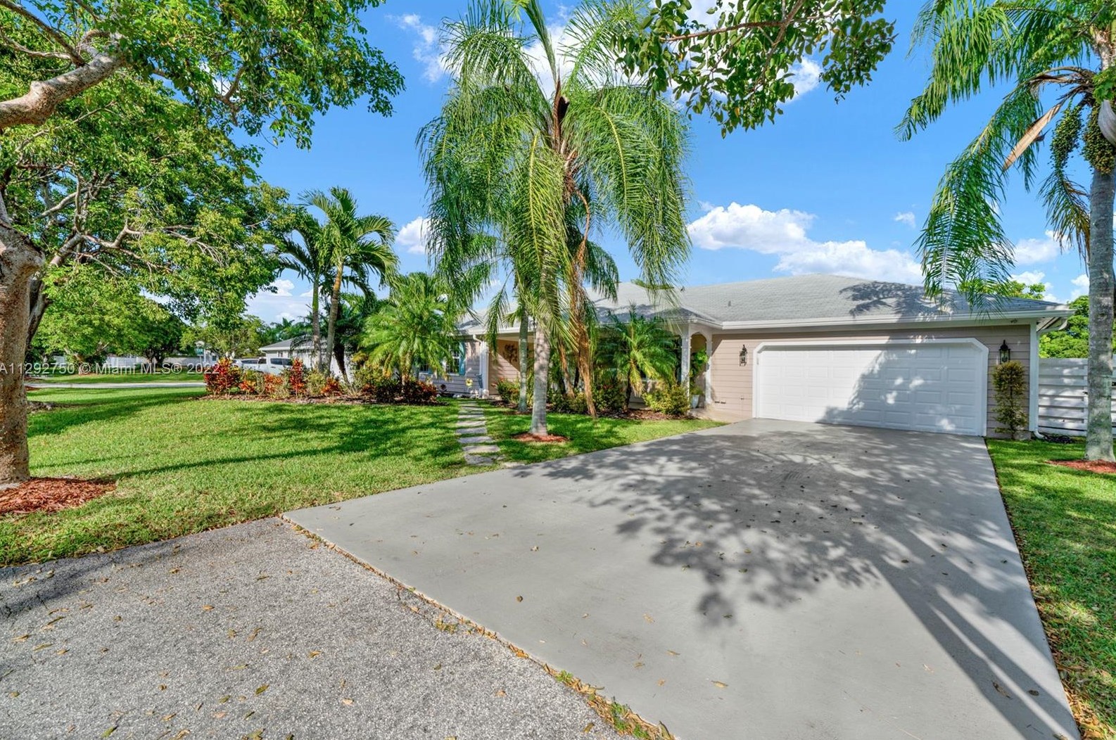 14825 149th Ct, Miami, FL 33196-2343
