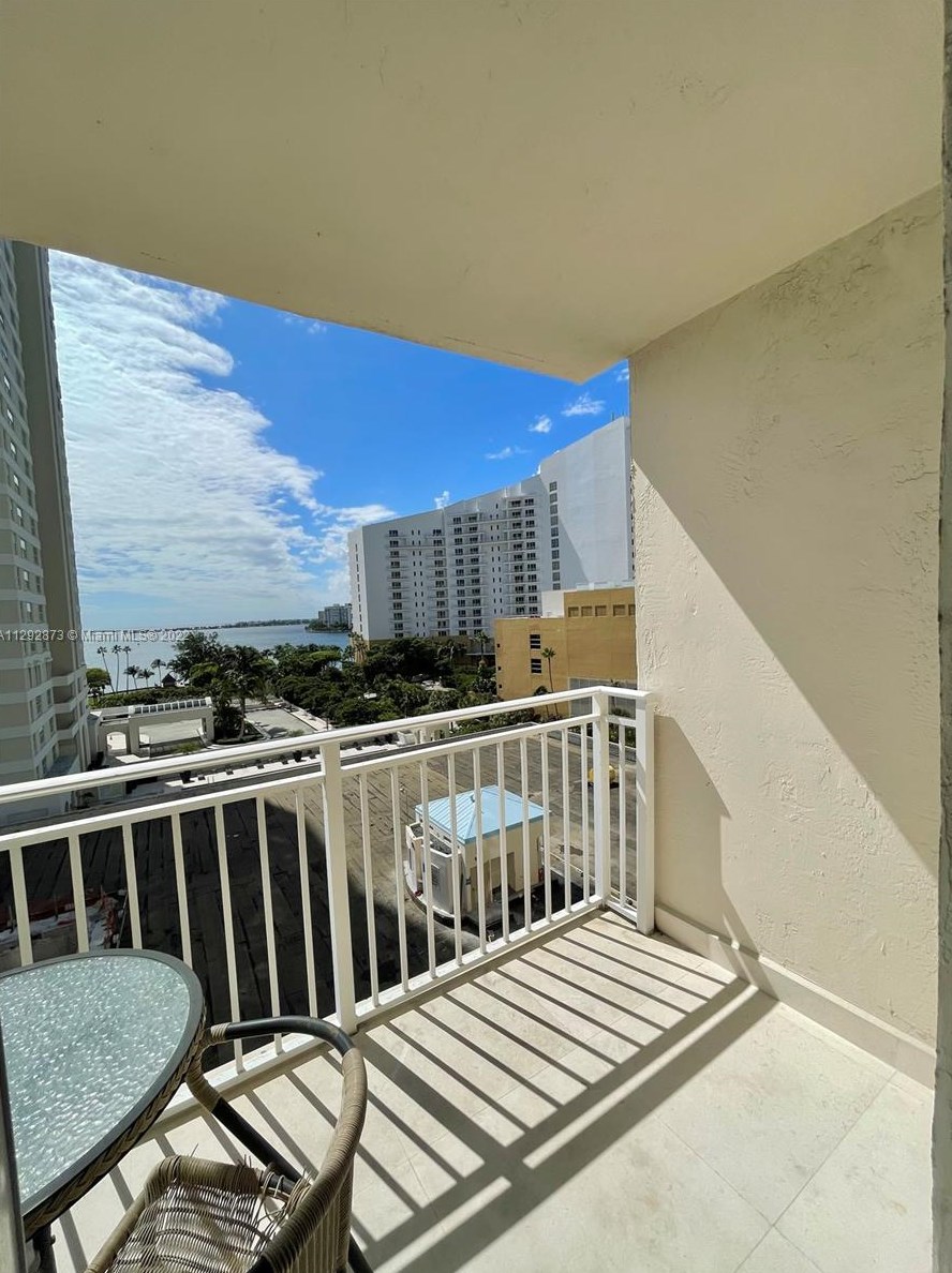 770 Claughton Island Dr #912, Miami, FL 33131