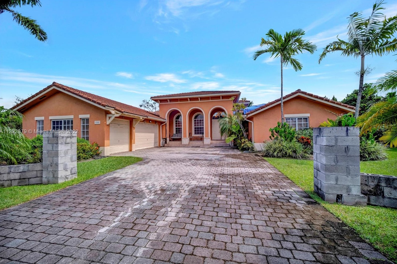 19245 132nd Ave, Miami, FL 33177-3605