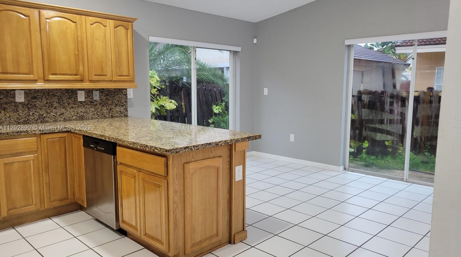 19832 Nw 86th Ave, Hialeah, FL 33015