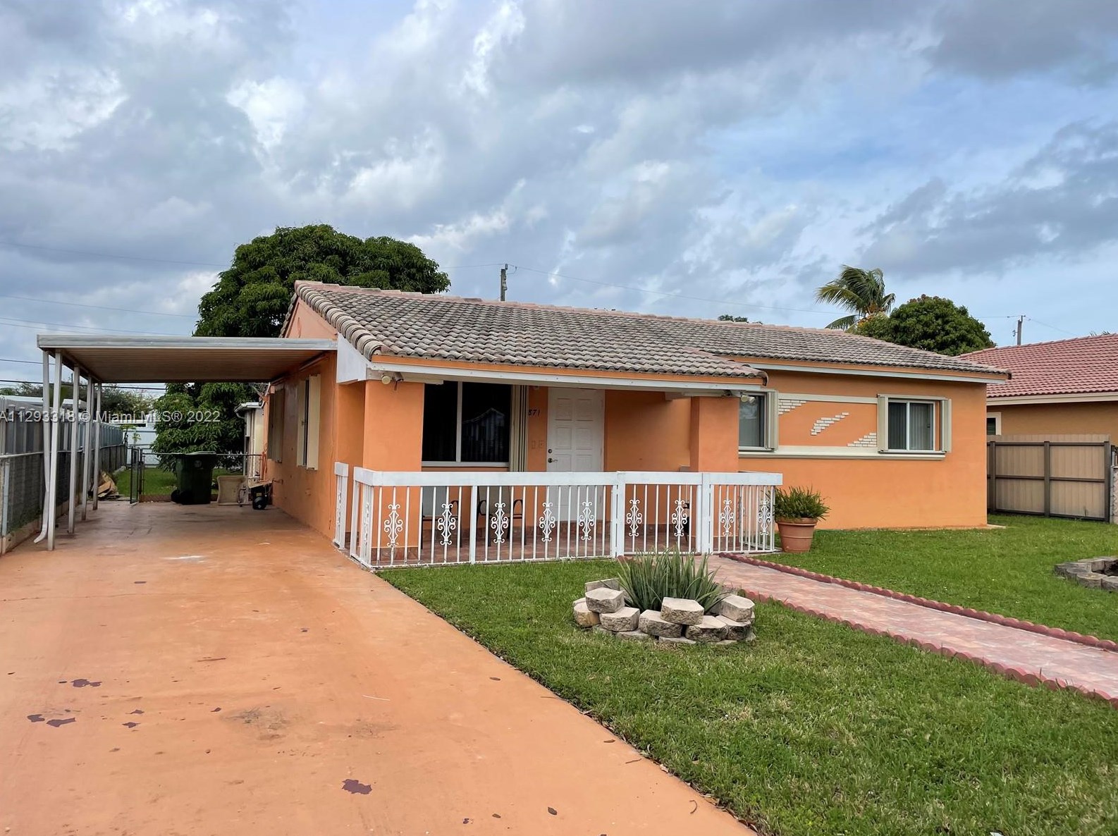 871 W 35th St #871, Hialeah, FL 33012