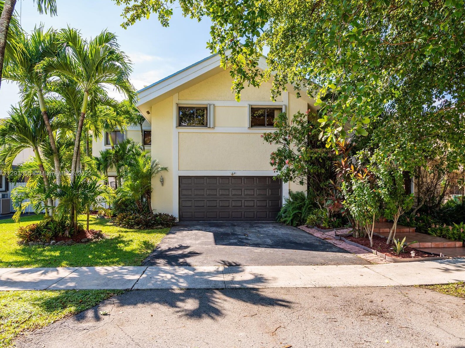 14270 107th Ter, Miami, FL 33186-3075