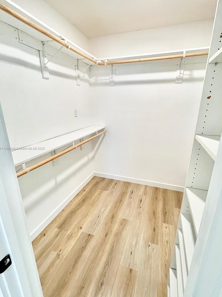 6840 48th Ter, Miami FL  33155-5700 exterior