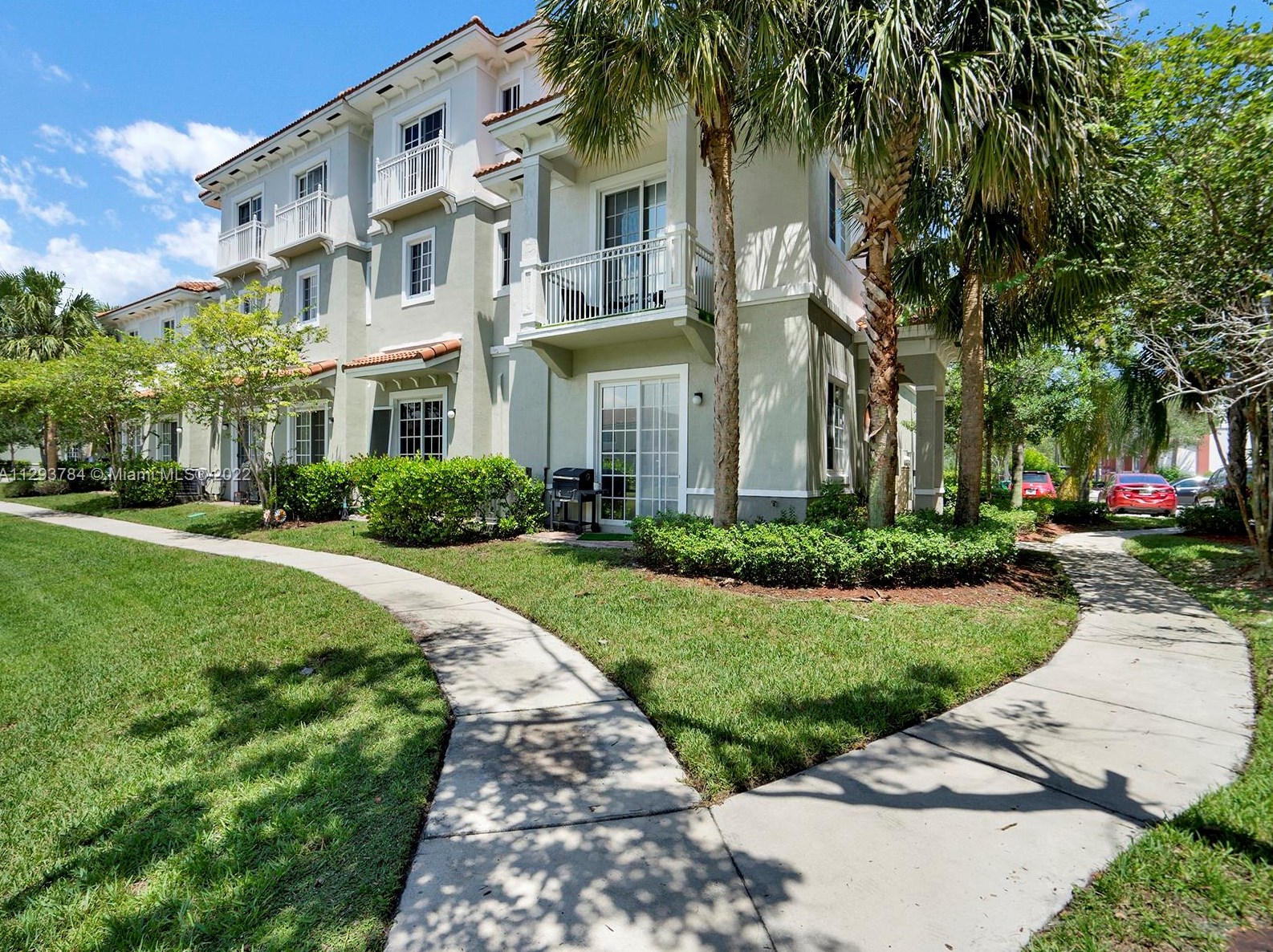 2852 81st Ave, Hollywood, FL 33025-6710