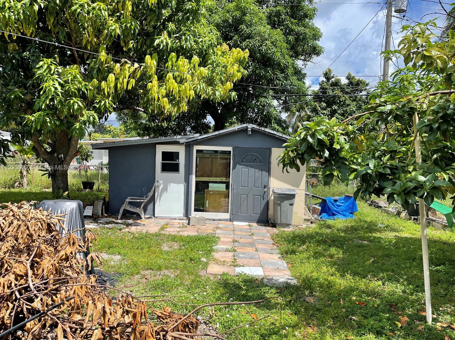 3431 172 Ter, Miami FL 33056-4166 exterior