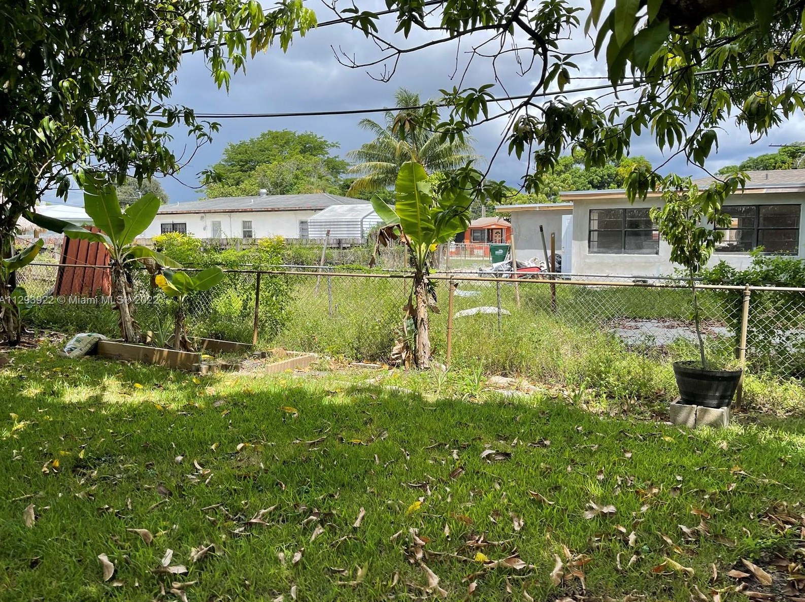 3431 172 Ter, Miami FL 33056-4166 exterior