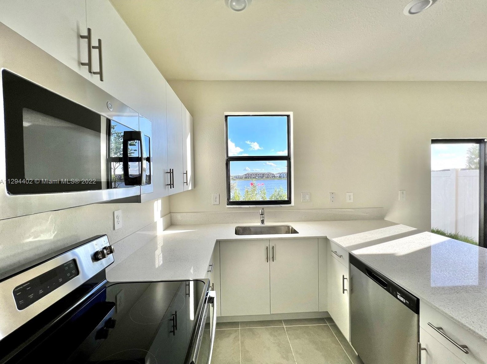 3280 W 114th Terrace, Hialeah, FL 33018