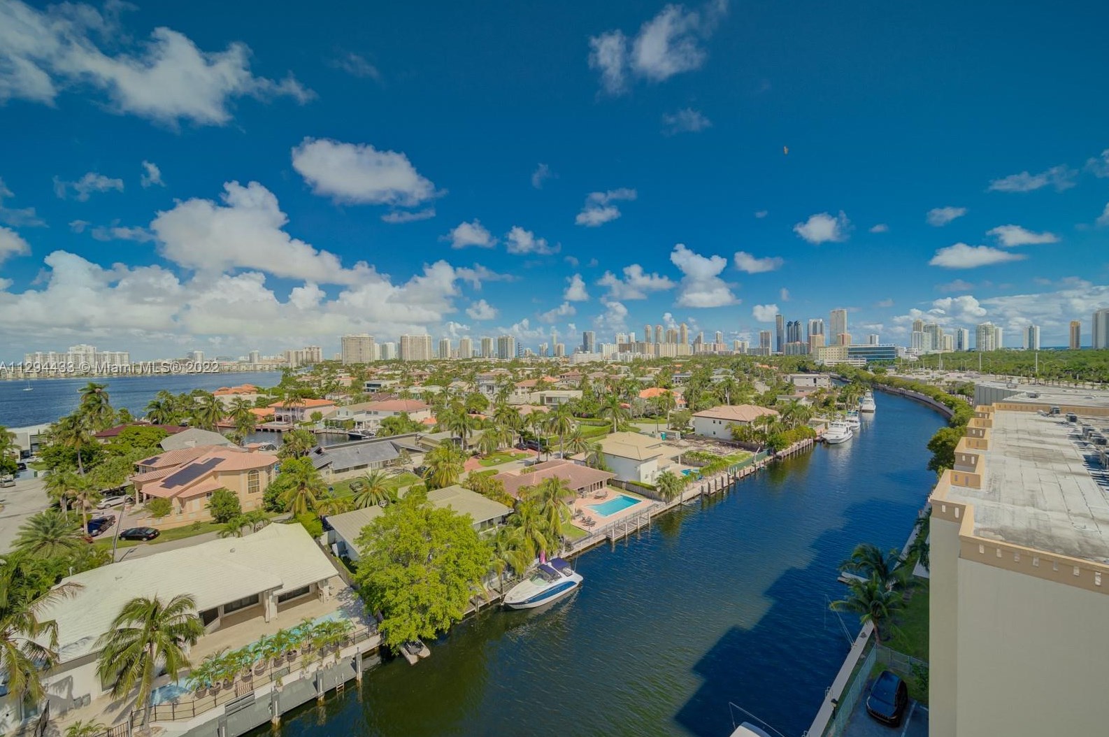 2903 Ne 163rd St #1006, Miami, FL 33160