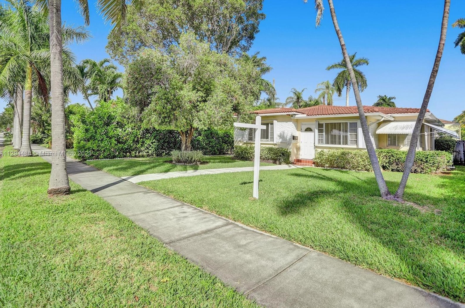 1231 Van Buren St, Hollywood FL 33020-5111 exterior