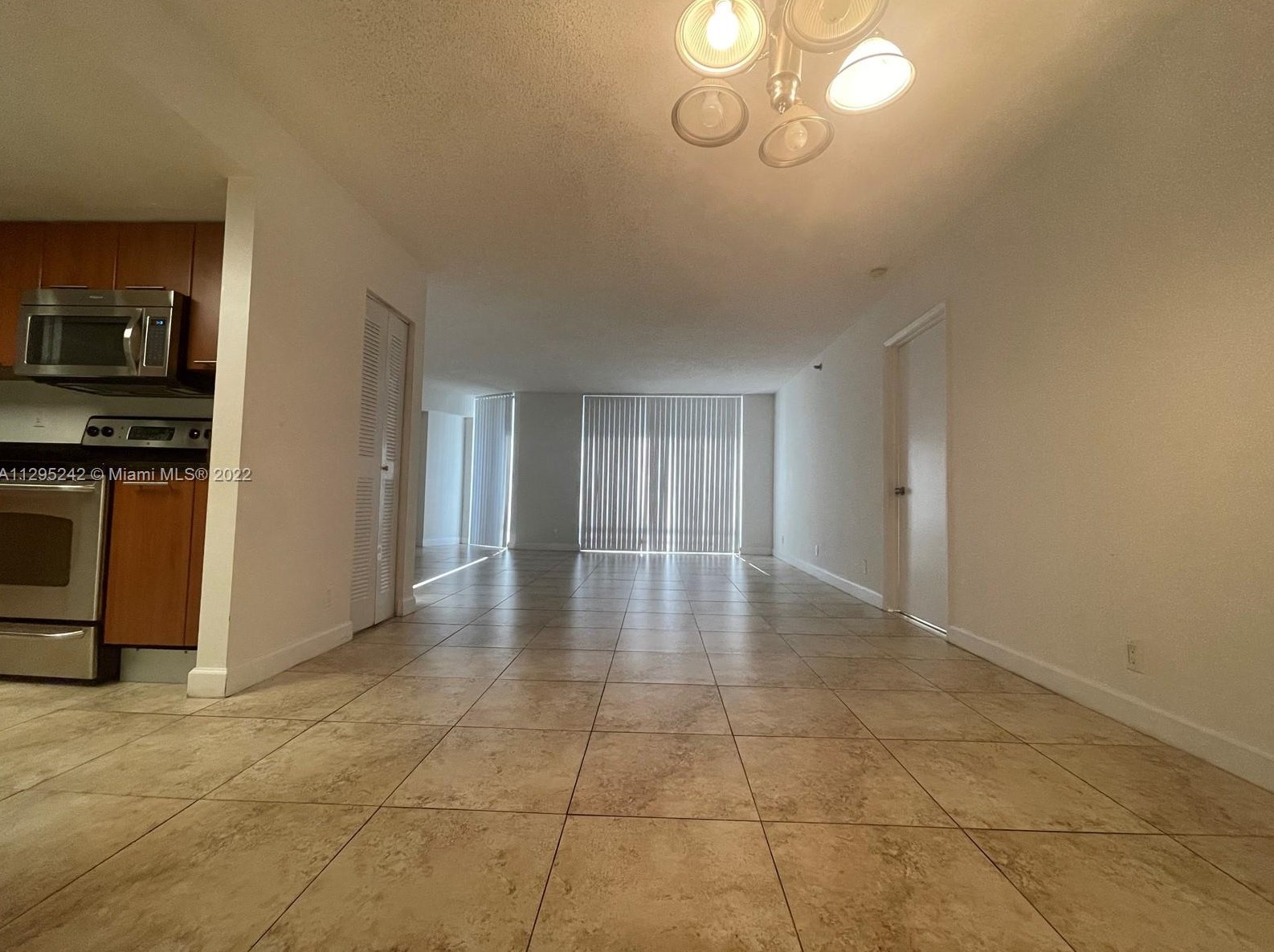 3300 Ne 192nd St #1004, Miami, FL 33180
