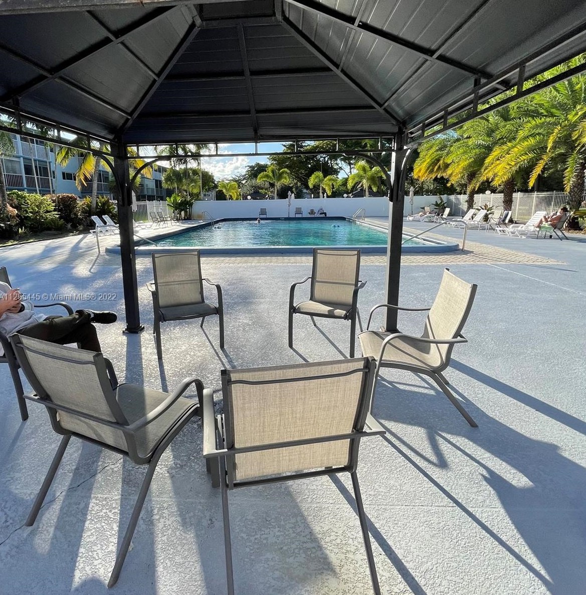 950 Hillcrest Dr Apt 209, Hollywood, FL 33021