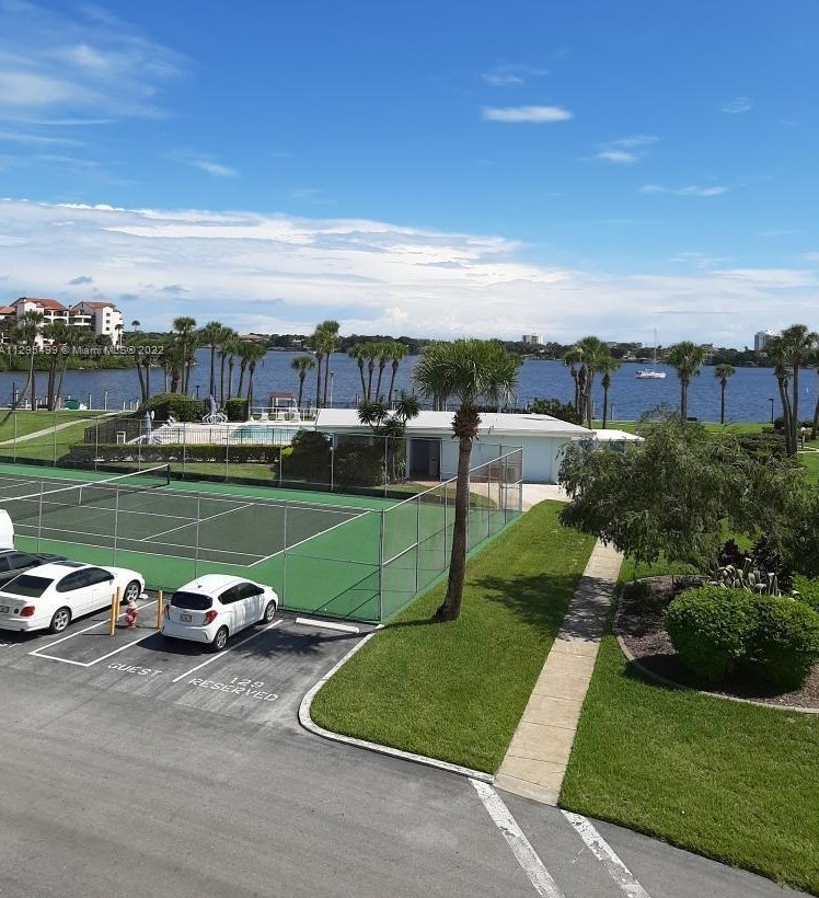 719 S Beach #306b, Daytona Beach, FL 32114