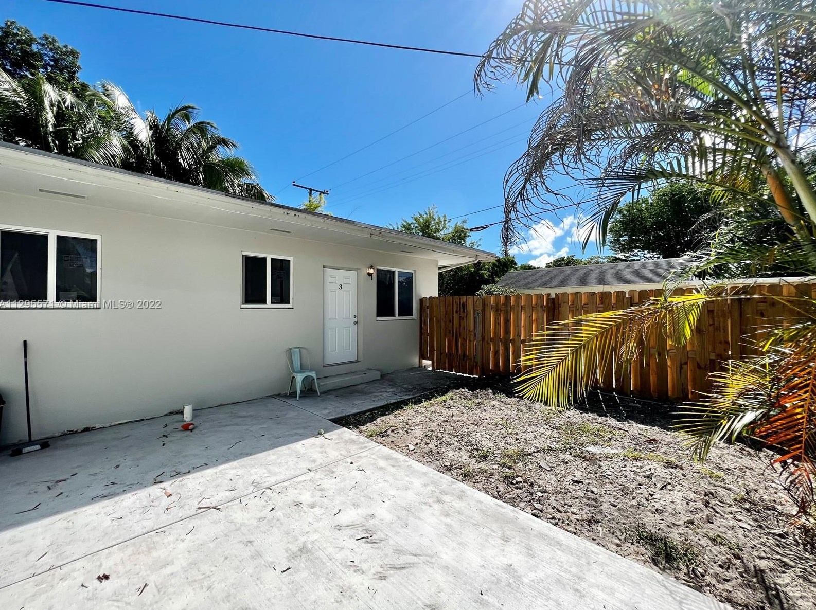 37 Sw 12th St #3, Dania Beach, FL 33004