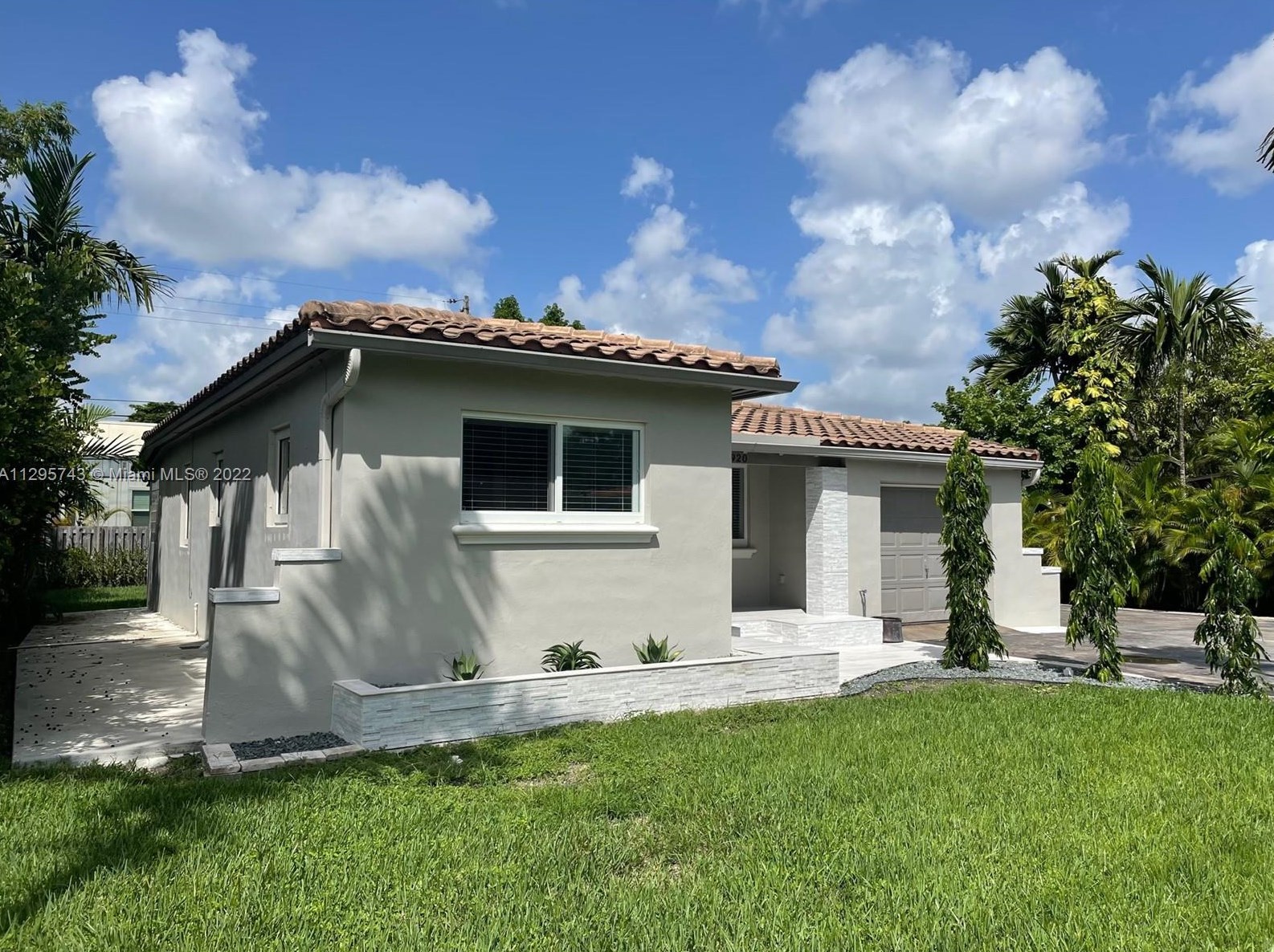 2920 Sw 60th Ct, Miami, FL 33155