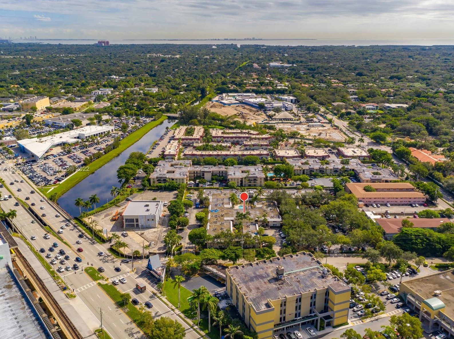 8609 68th Ct, Miami FL 33143-7802 exterior