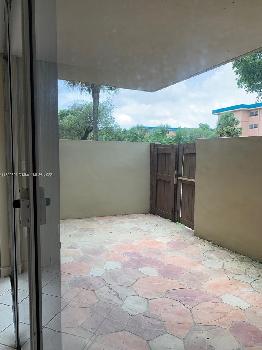 10845 Sw 112th Ave #107, Miami, FL 33176