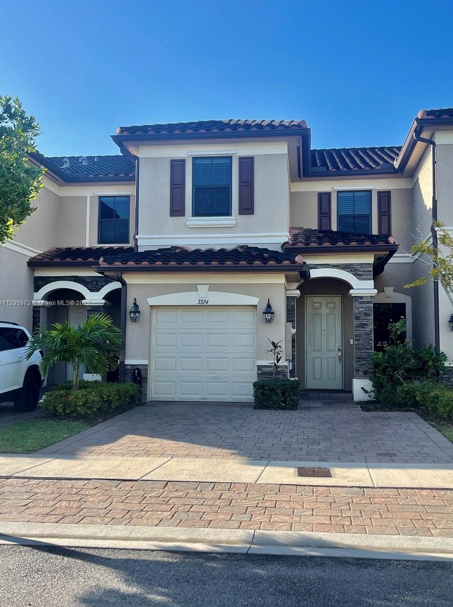 3324 W 90th Terrace, Hialeah, FL 33018