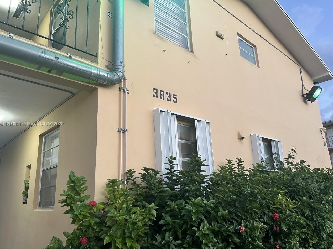3837 79th Ave, Miami FL 33155-6755 exterior