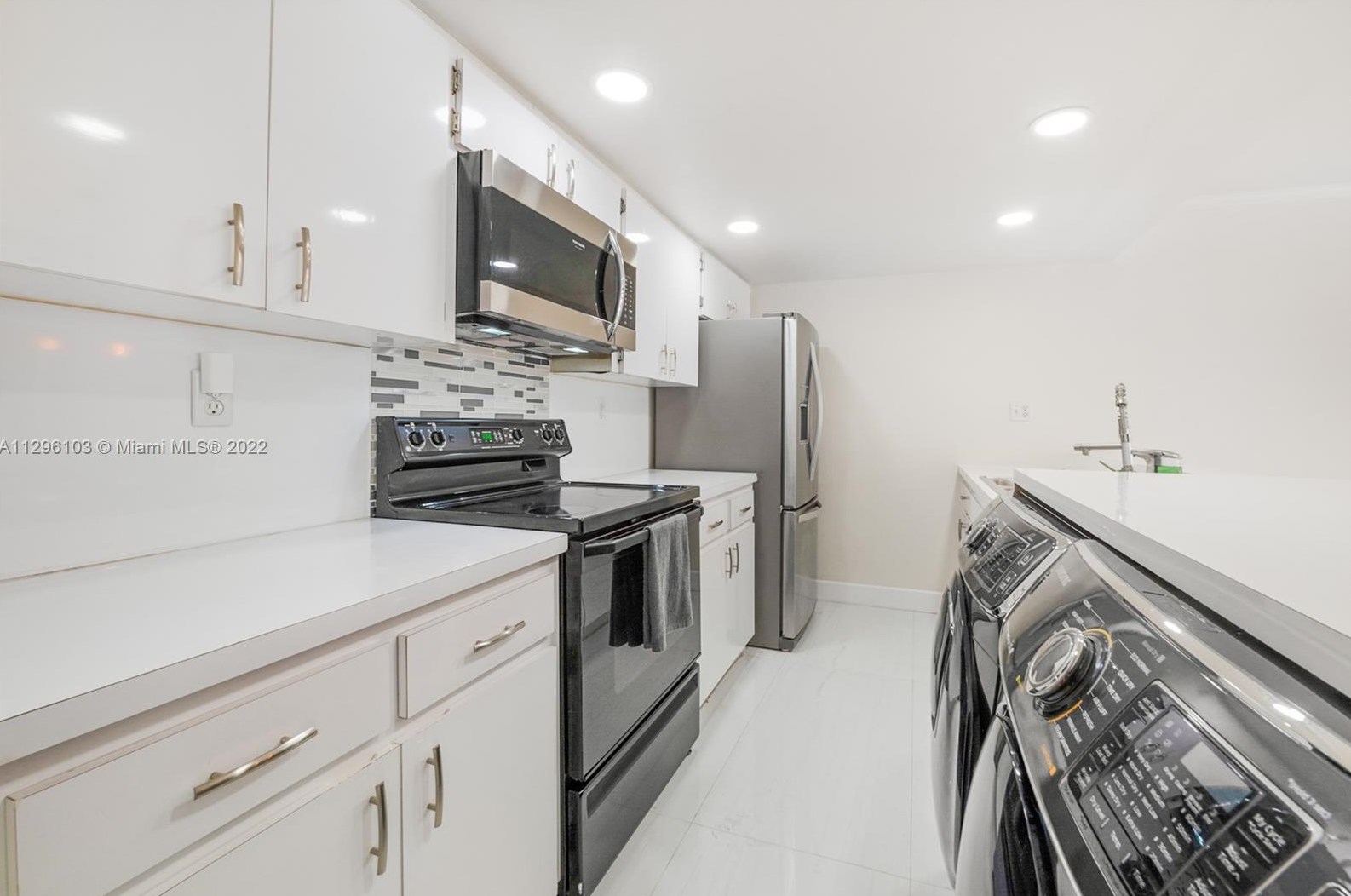 13167 Sw 11th Lane Cir, Miami, FL 33184
