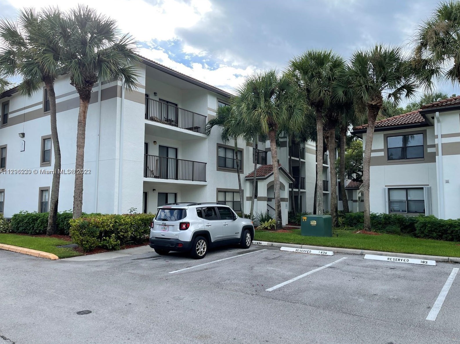 550 S Park Rd #24-8, Hollywood, FL