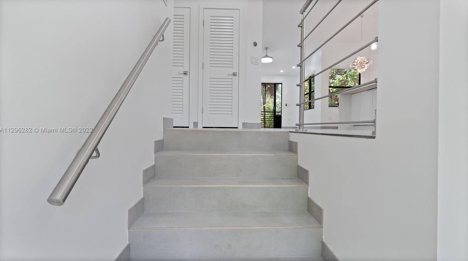 15533 N Miami Lakeway N #202, Hialeah, FL 33014