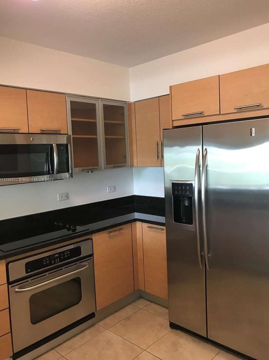 31 Se 5th St #405, Miami, FL 33131