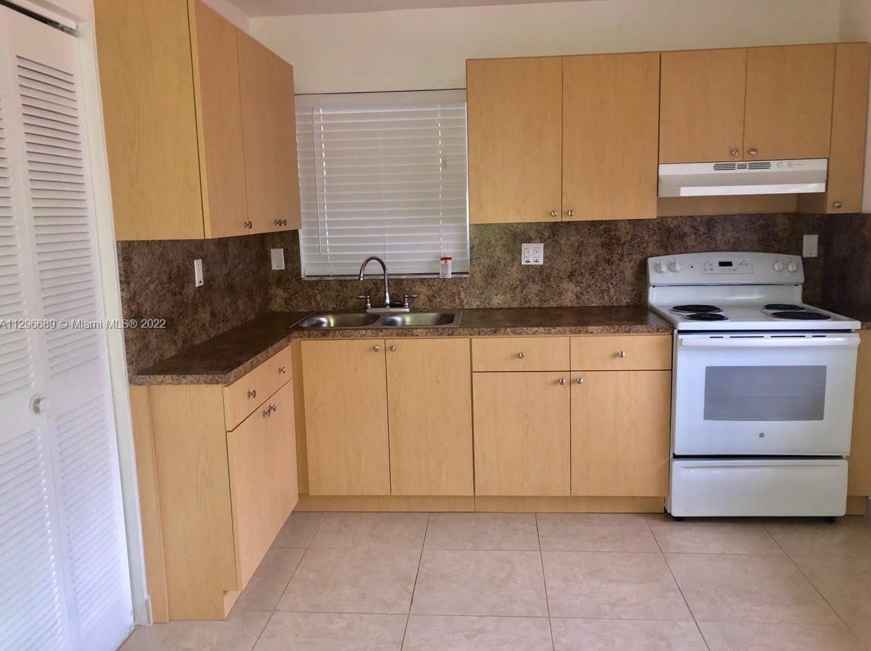 81 E 17th St #81, Hialeah, FL 33010