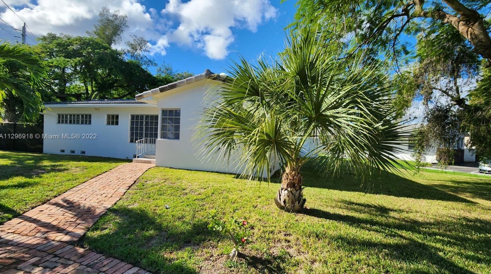 1607 Taft St, Hollywood FL  33020-3278 exterior