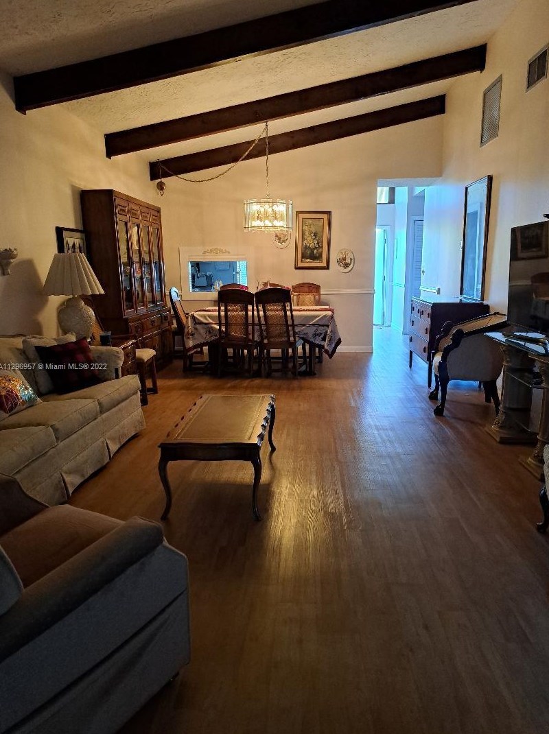 128 Briarwood Cir, Hollywood FL exterior