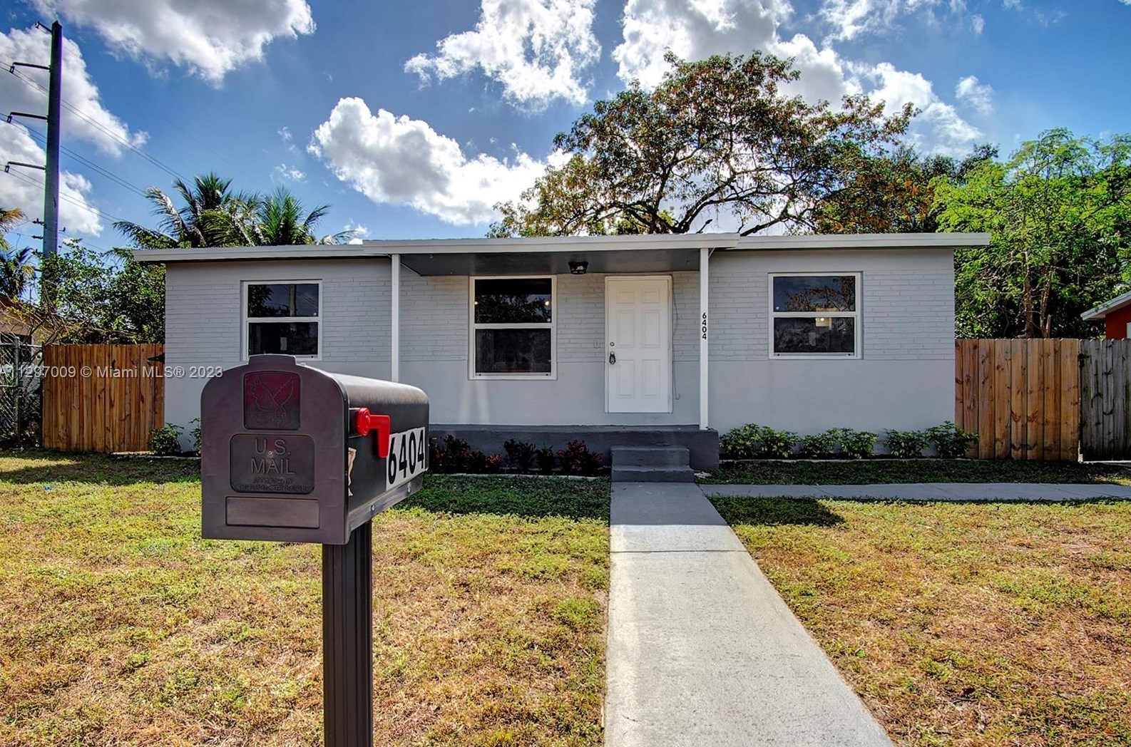 6404 Custer St, Hollywood, FL 33024-2024