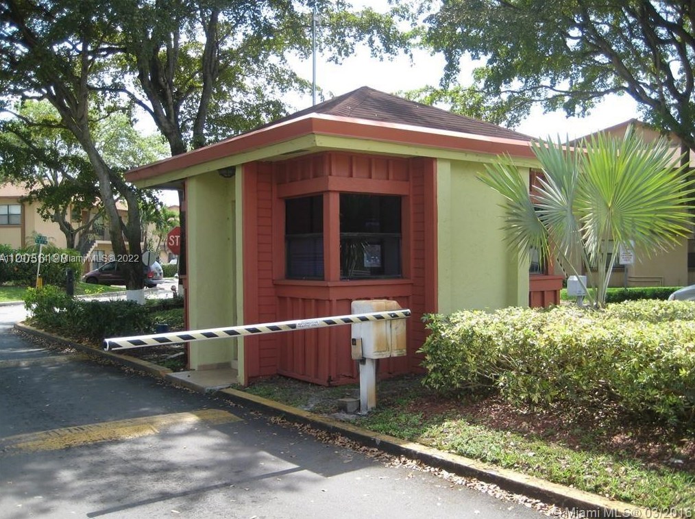 2530 W 67th Pl #12-29, Hialeah, FL