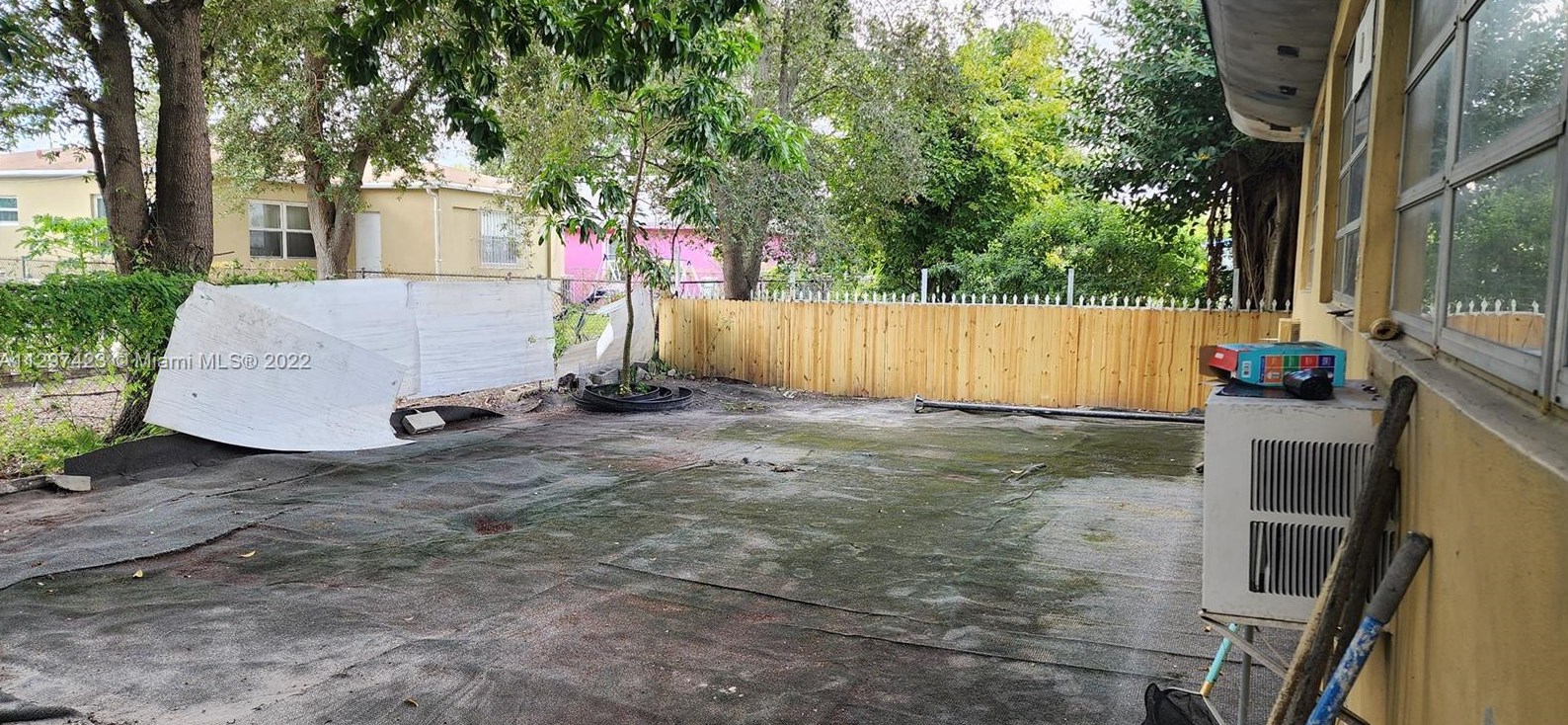 1260 69 St, Miami FL 33147-7152 exterior