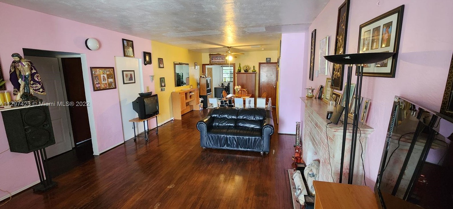 1260 69 St, Miami FL 33147-7152 exterior