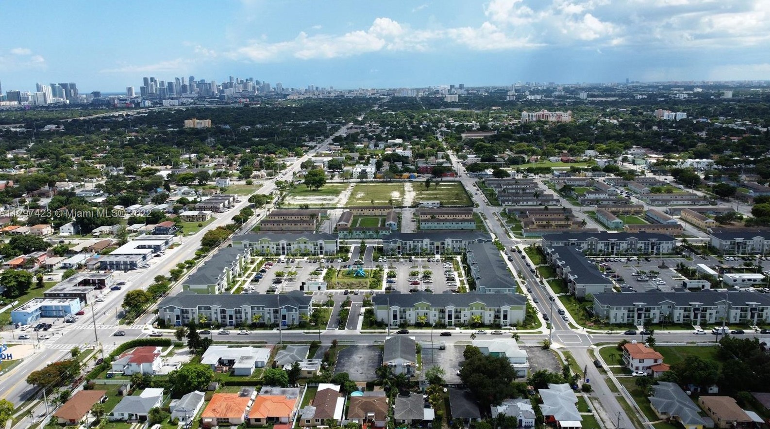 1260 69 St, Miami FL 33147-7152 exterior