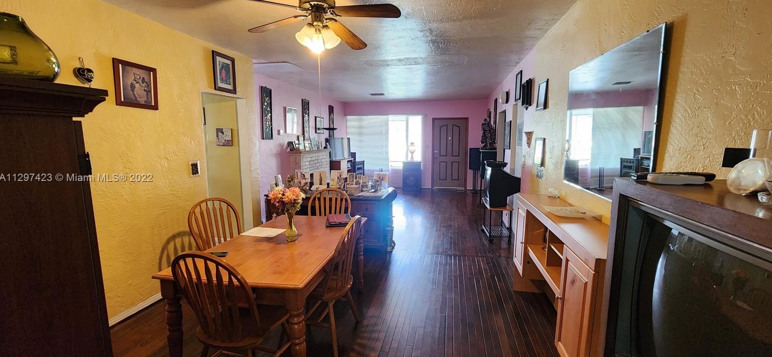 1260 69 St, Miami FL 33147-7152 exterior